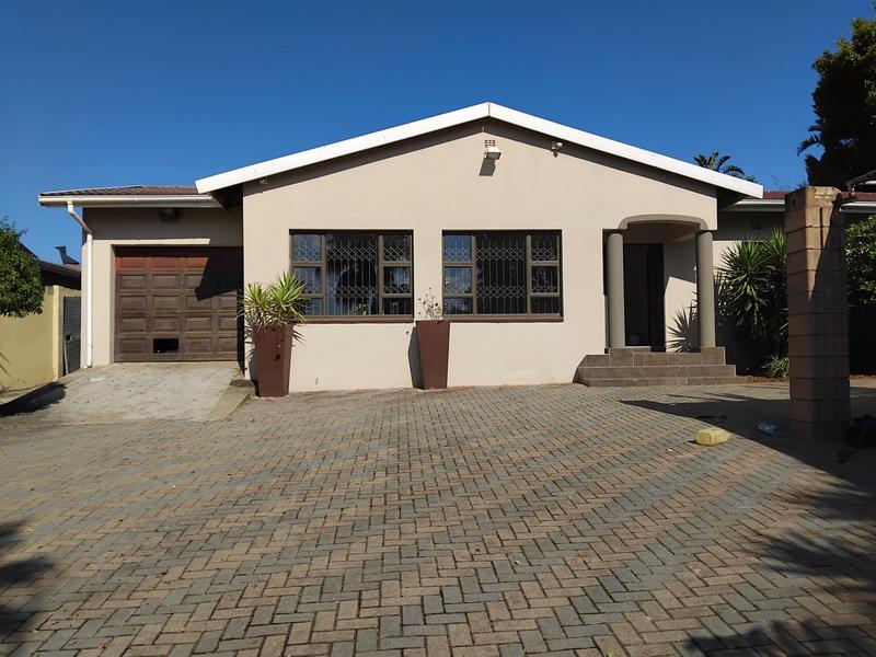 5 Bedroom Property for Sale in Southernwood Eastern Cape